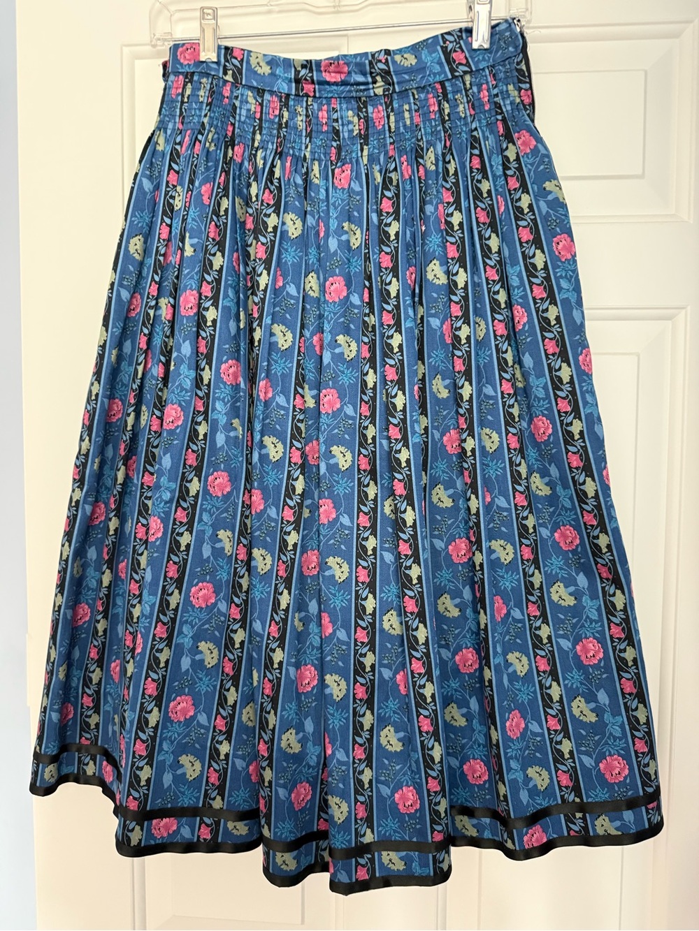 Vintage Alpen Trachten Skirt